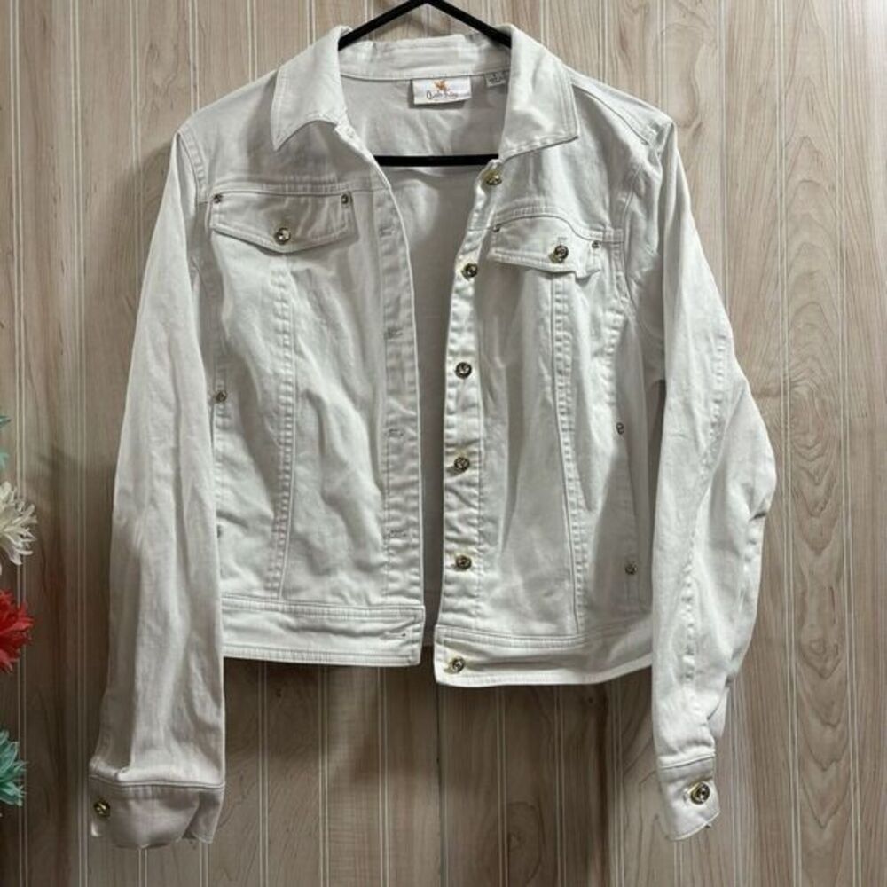 Quacker Factory Cropped Woven Jacket with Gold‎ Rhinestone Buttons Size S White